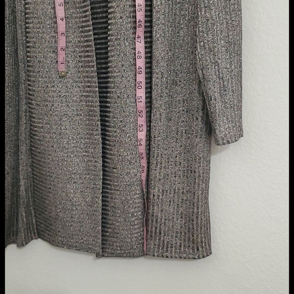 COVINGTON gray long sleeve textured cardigan Med travel office casual - Picture 6 of 6